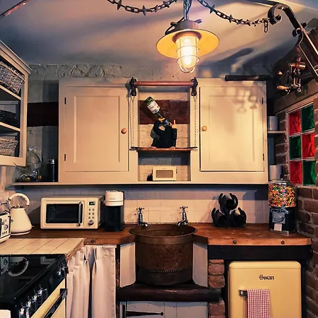 Rose * Γουίτμπι